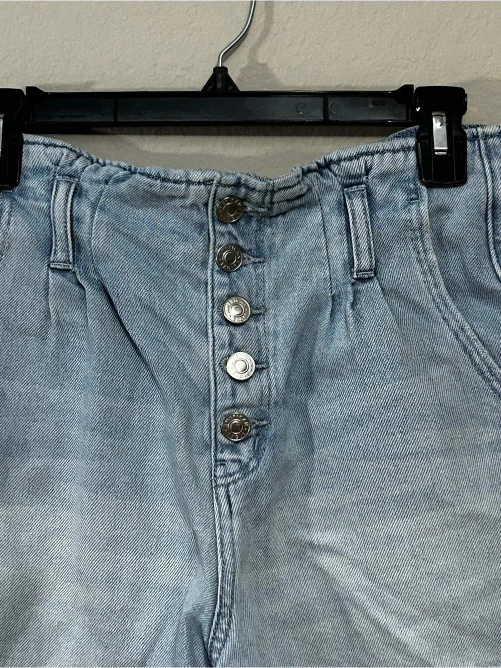 American Eagle Outfitters Mom Shorts Womens 6 Blue Denim Paperbag High Waisted